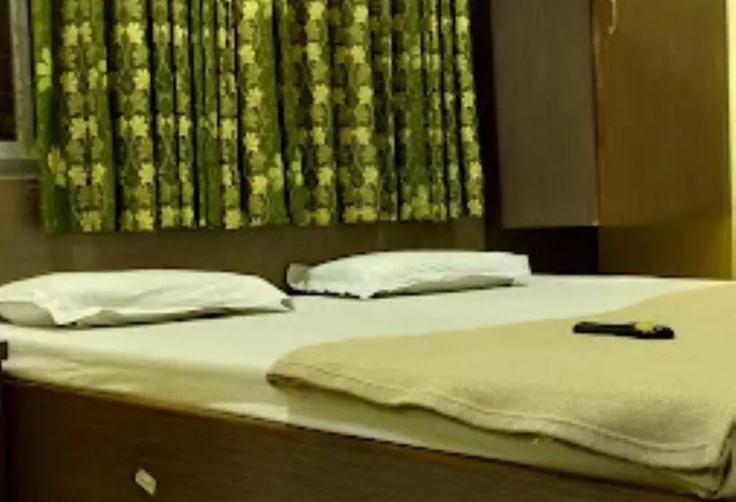 ホテル Balwant Residence Washim