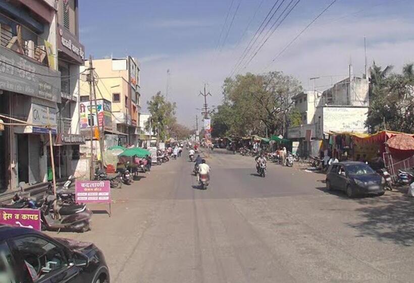 فندق Balwant Residence Washim