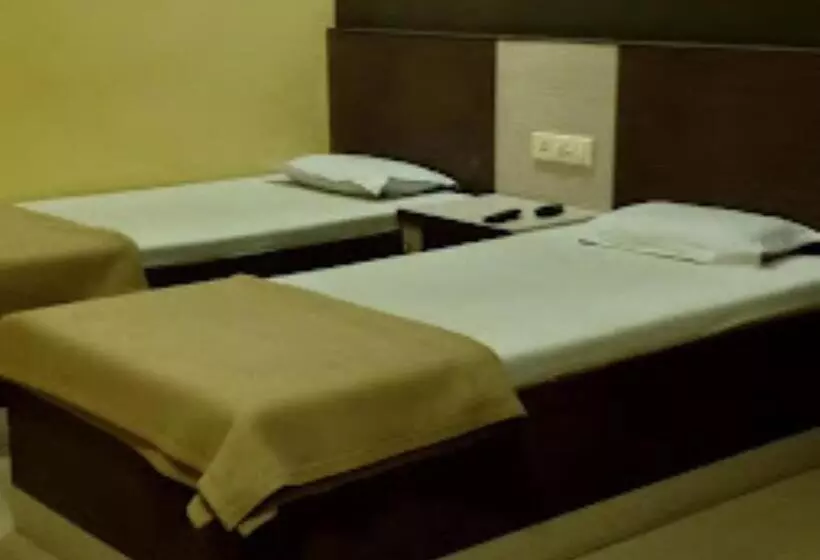 ホテル Balwant Residence Washim