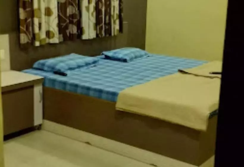 ホテル Balwant Residence Washim