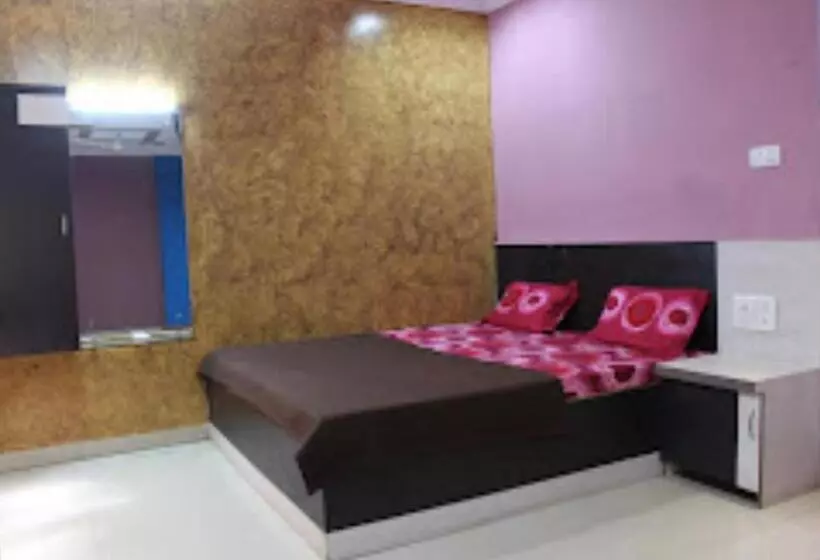 ホテル Balwant Residence Washim