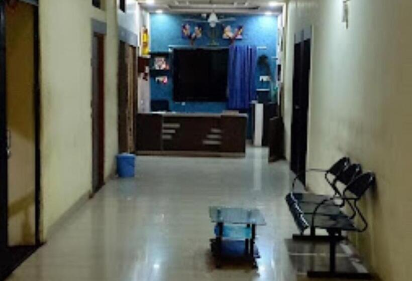 فندق Balwant Residence Washim