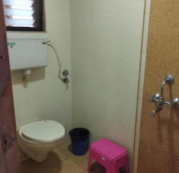 בית מלון כפרי Dona Dawli & Taraai Rest House, Shiroda