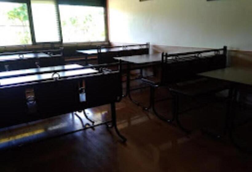 בית מלון כפרי Dona Dawli & Taraai Rest House, Shiroda