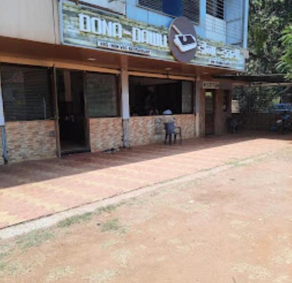 בית מלון כפרי Dona Dawli & Taraai Rest House, Shiroda