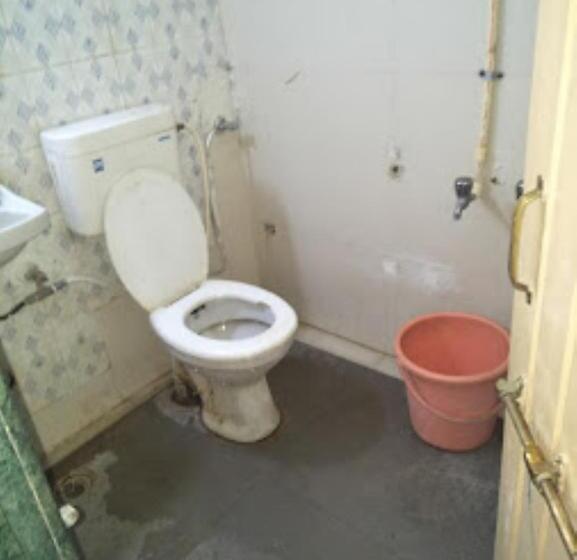 Отель Dwarkamai, Dhule