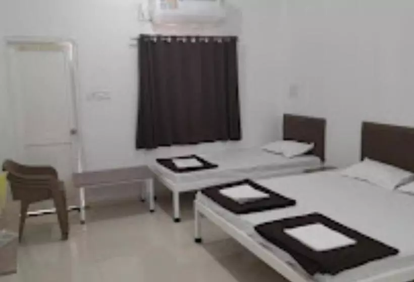 ホテル Gulati Suites Washim