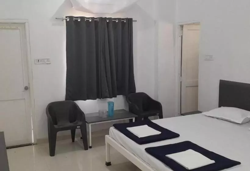 ホテル Gulati Suites Washim