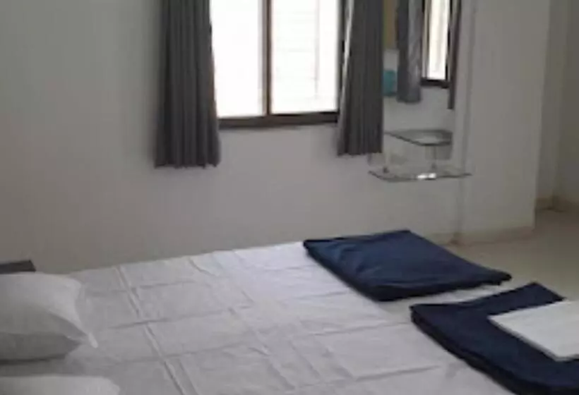 ホテル Gulati Suites Washim