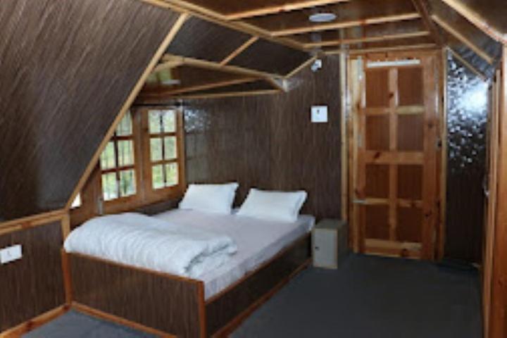 בית מלון כפרי Himalayan Resort Kharapather,himachal Pradesh