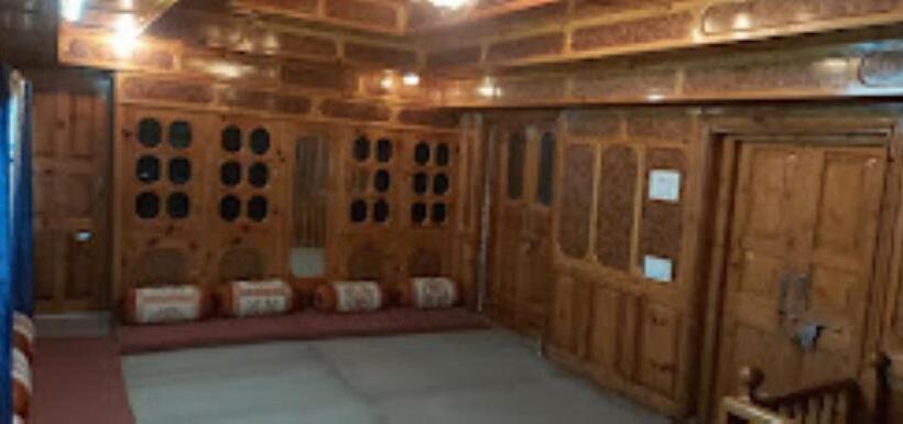 בית מלון כפרי Himalayan Resort Kharapather,himachal Pradesh