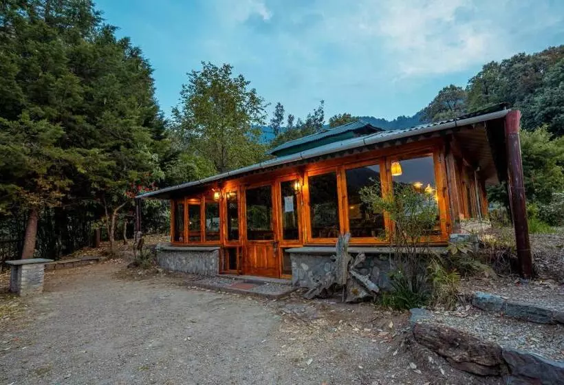 ホテル Mountain Quail Lodge