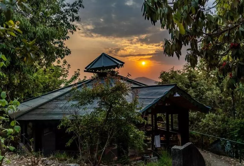 ホテル Mountain Quail Lodge