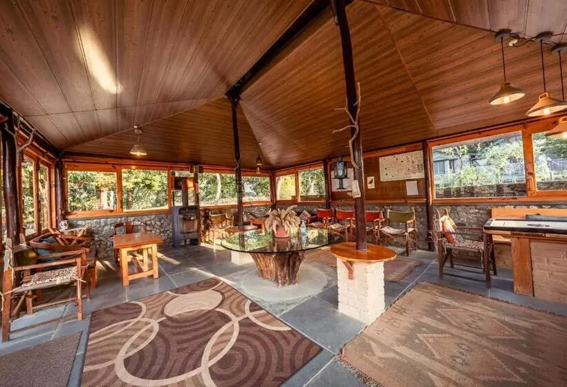 ホテル Mountain Quail Lodge