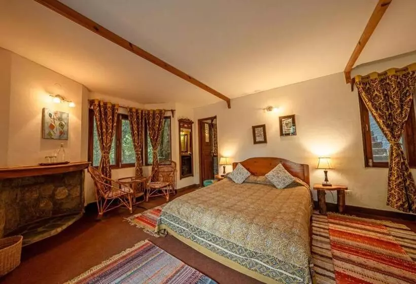 ホテル Mountain Quail Lodge