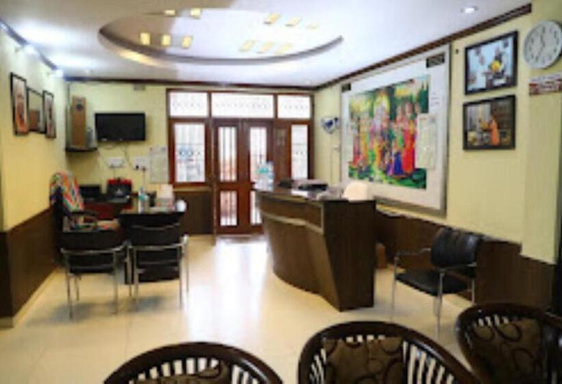 Отель Parmarth Nikunj, Vrindavan