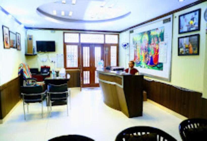 Отель Parmarth Nikunj, Vrindavan