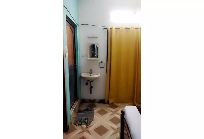 ホテル Sai Krishna S Nithyalayam