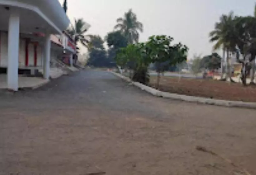 ホテル Saileela Osmanabad