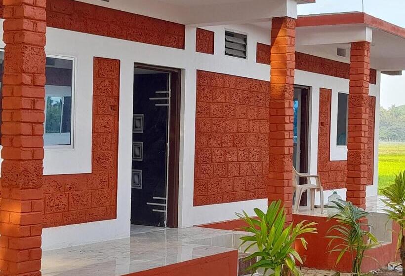 هتل Sun Kissed Holiday Homes