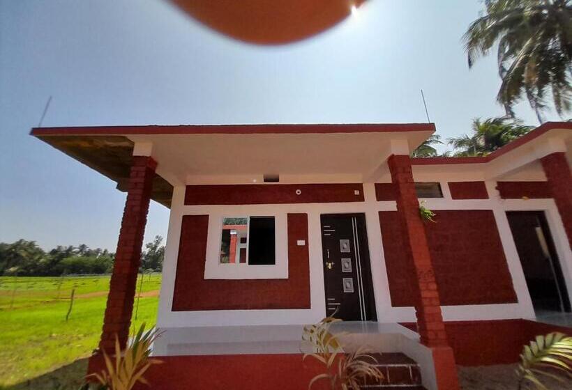 هتل Sun Kissed Holiday Homes