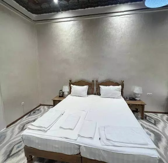 ホテル Tapchan Guest House