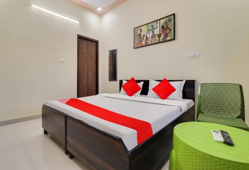 Oyo Hotel Divine Home