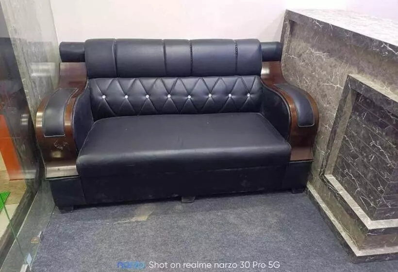 Oyo Hotel Pp Crown