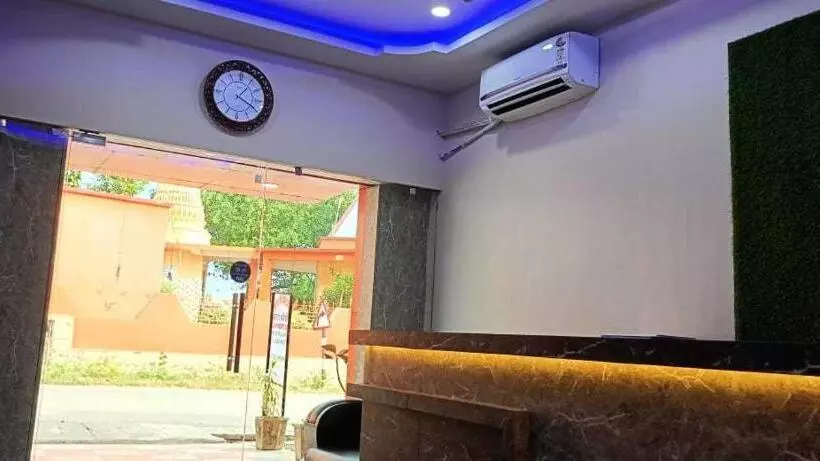 Oyo Hotel Pp Crown