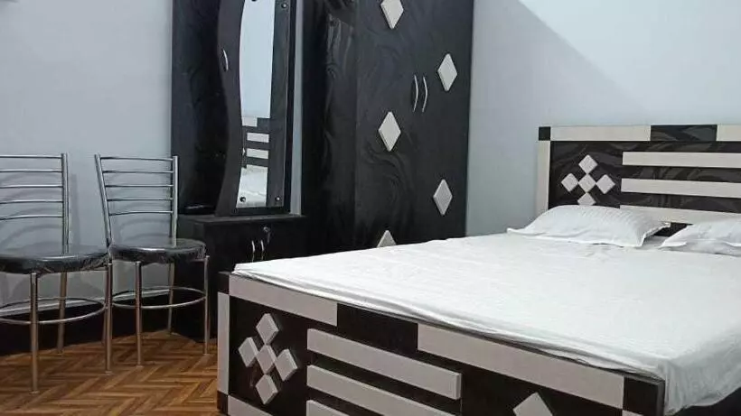 Oyo Hotel Pp Crown