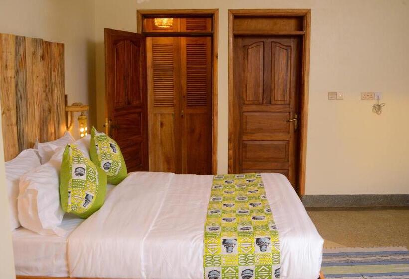 پانسیون Acacia Nest