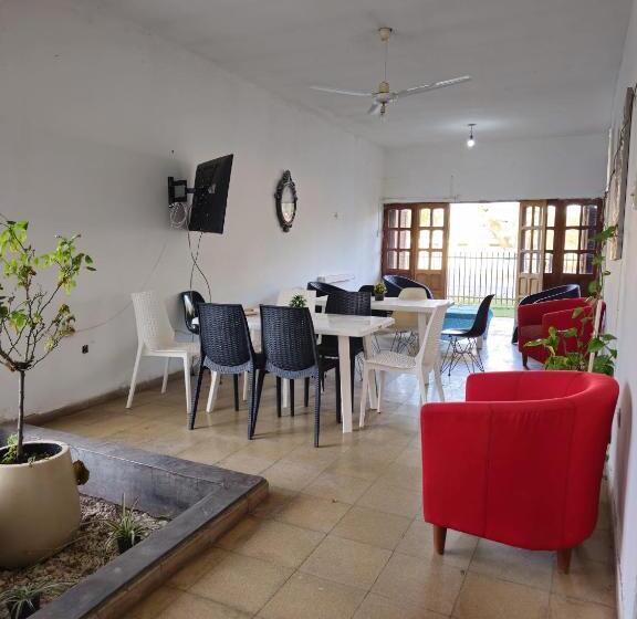 بنسيون Hostal San Antonio