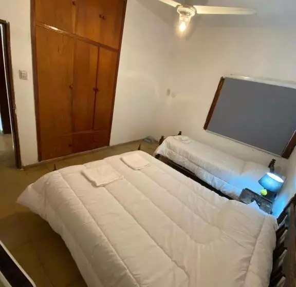 ペンション Hostal San Antonio