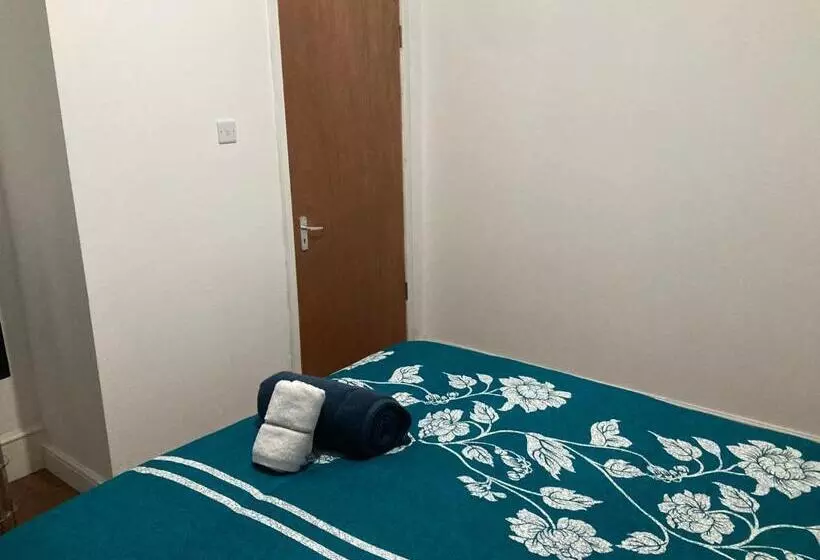 ペンション Luxury Guest House