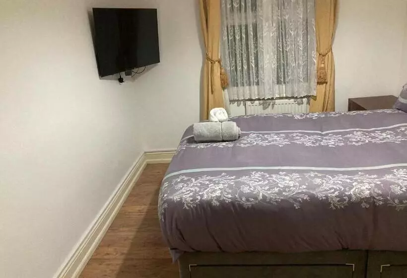 ペンション Luxury Guest House