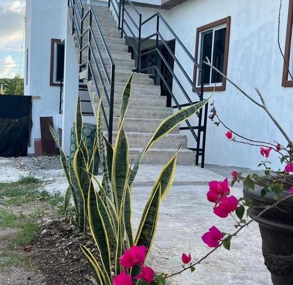 پانسیون Serenithe