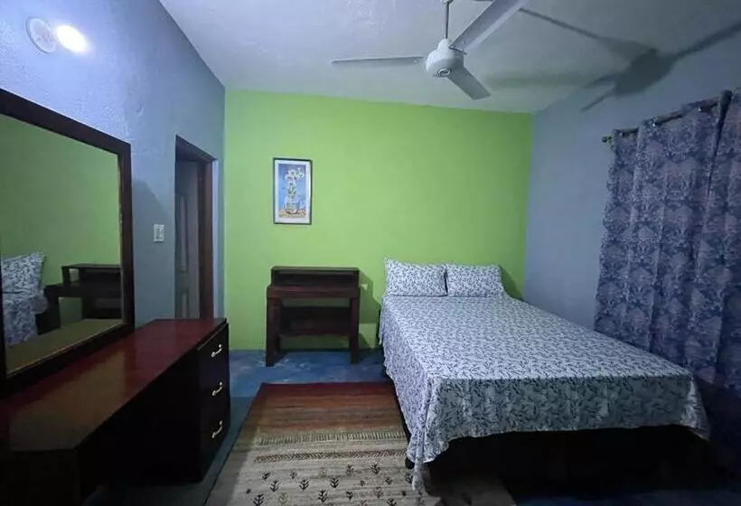 پانسیون Serenithe