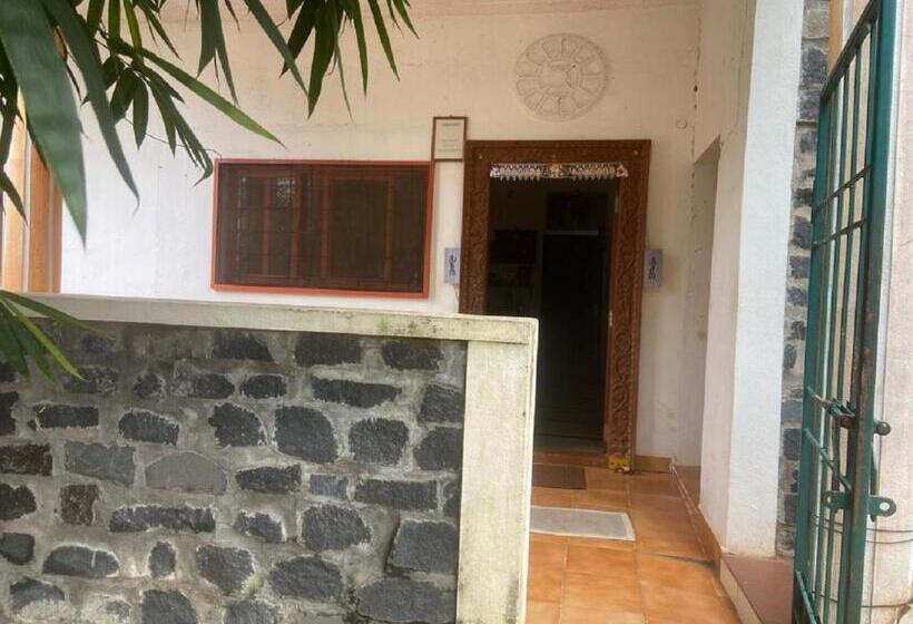 پانسیون Star Gaze Resort