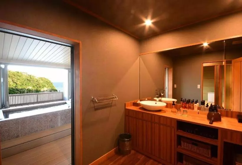 Ryokan 鵜原館  Ubarakan