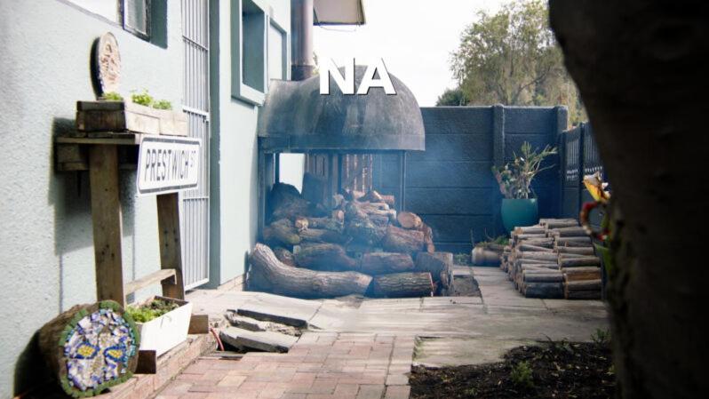 Suzies Huis Restaurant Bed And Breakfast