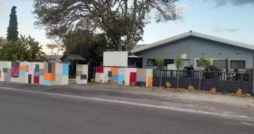 Suzies Huis Restaurant Bed And Breakfast