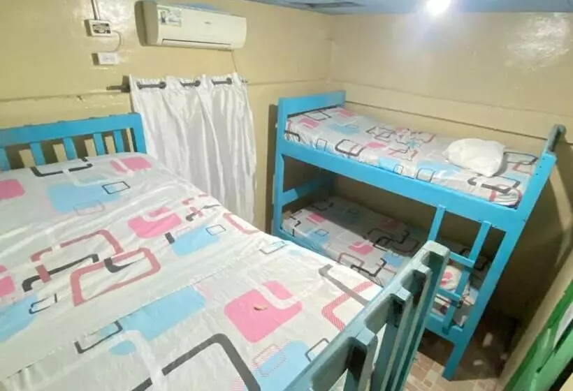 هاستل Hostal Caribbean Beach