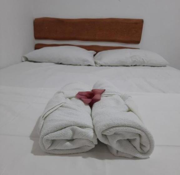 호스텔 Pousada Villa Mariah Chalé E Suítes