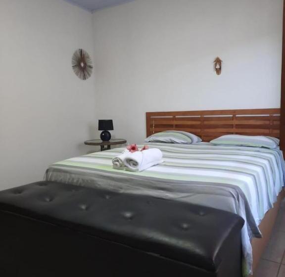 호스텔 Pousada Villa Mariah Chalé E Suítes