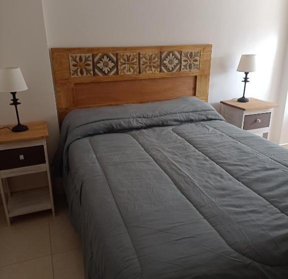 هاستل Quebrachales