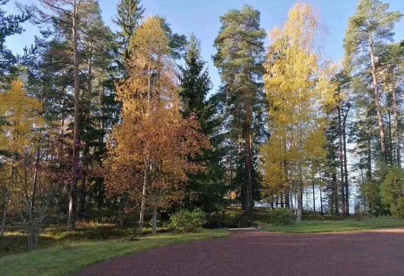 ベッドアンドブレックファースト Birgittagården   Gästhem   Birgittasystrarna