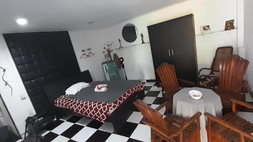 Bed and Breakfast Bodyzone