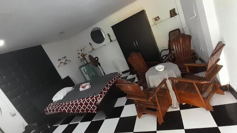 Bed and Breakfast Bodyzone