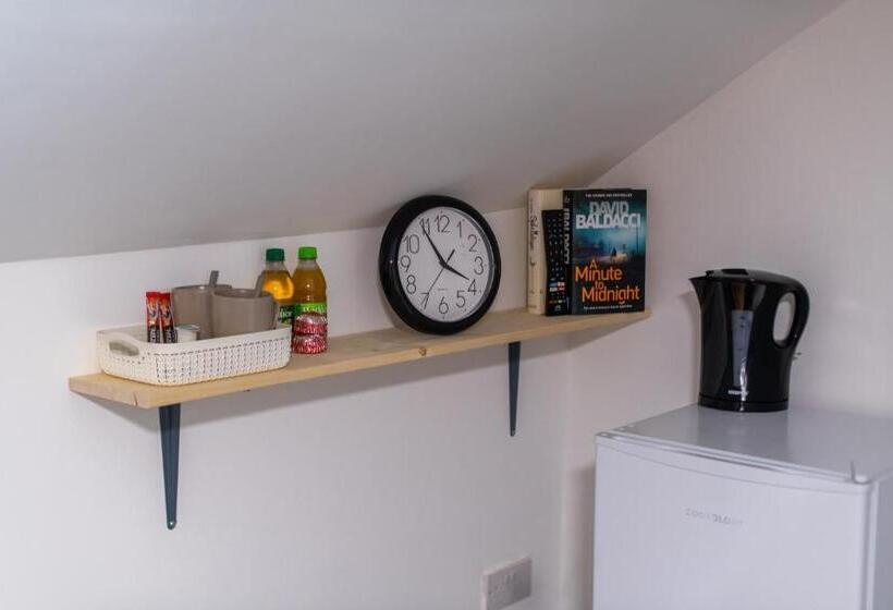 Bed and Breakfast Luxurious Double Rooms With Private Bath And Free Breakfast, Wi Fi