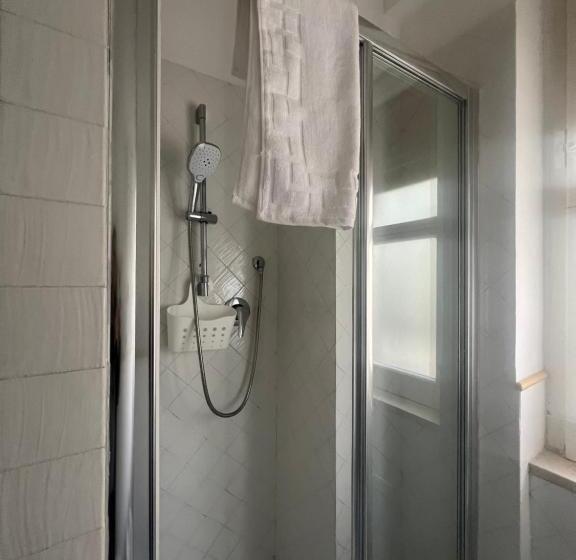 تختخواب و صبحانه Suite 84 Holiday Home